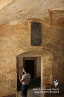 Affresco delle Sante in preghiera